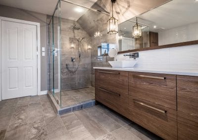 Rénover votre salle de bain pour un effet grandiose avec des meubles sur mesure